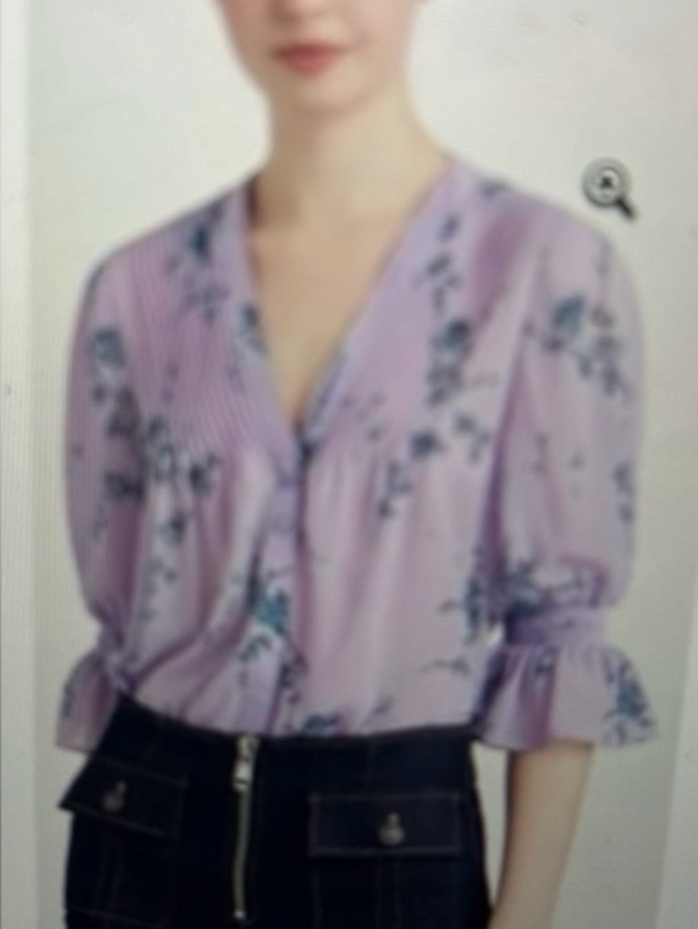 cinq a sept Lavender Floral V-Neck Button Blouse size L